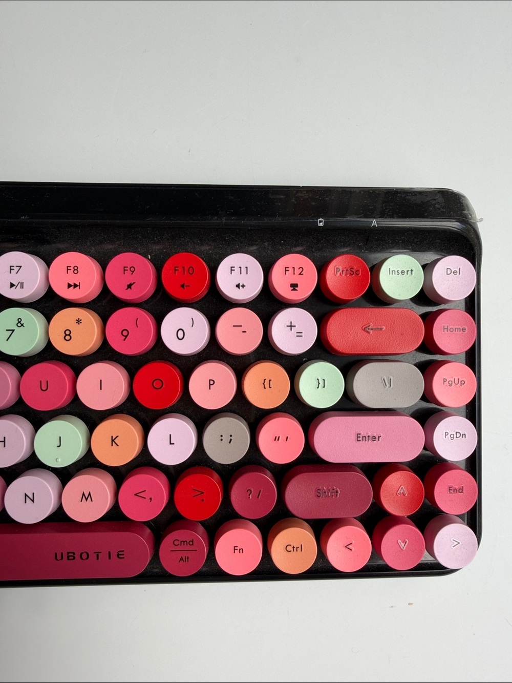UBOTIE Retro Round-Key Wireless Keyboard - Pink Mix - Picture 4 of 6